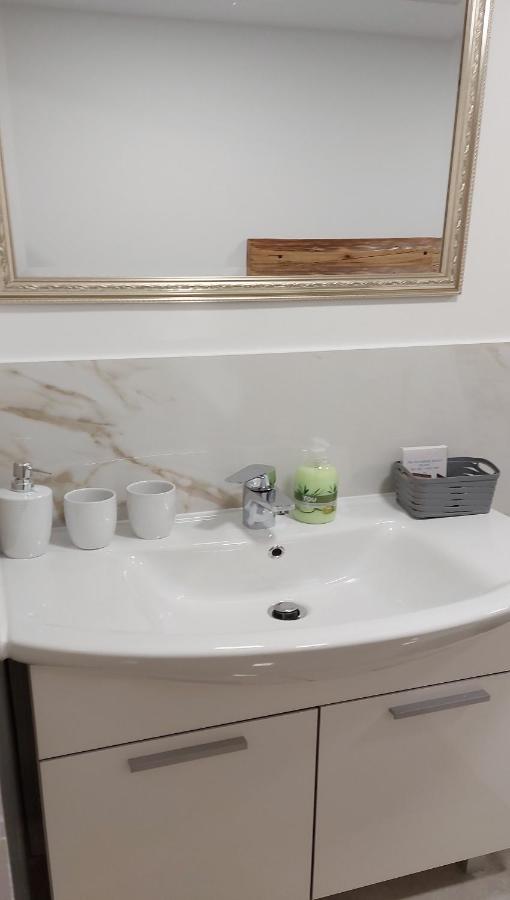 Apartment Hanny Лашко Екстер'єр фото