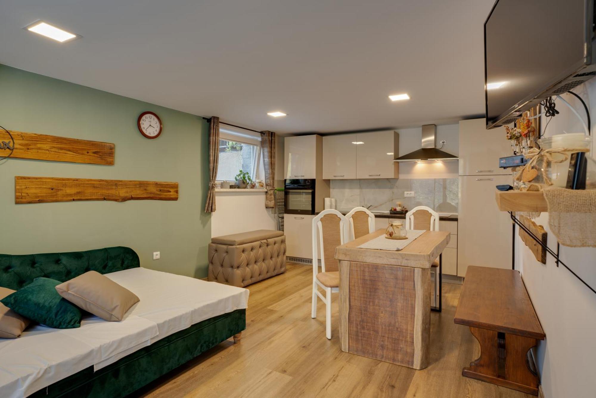 Apartment Hanny Лашко Екстер'єр фото